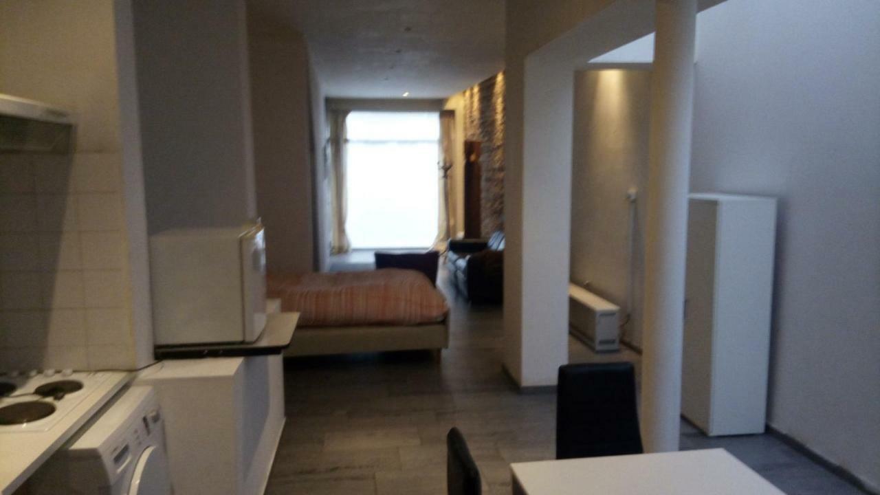 Apartment Number Ten Ипер Екстериор снимка